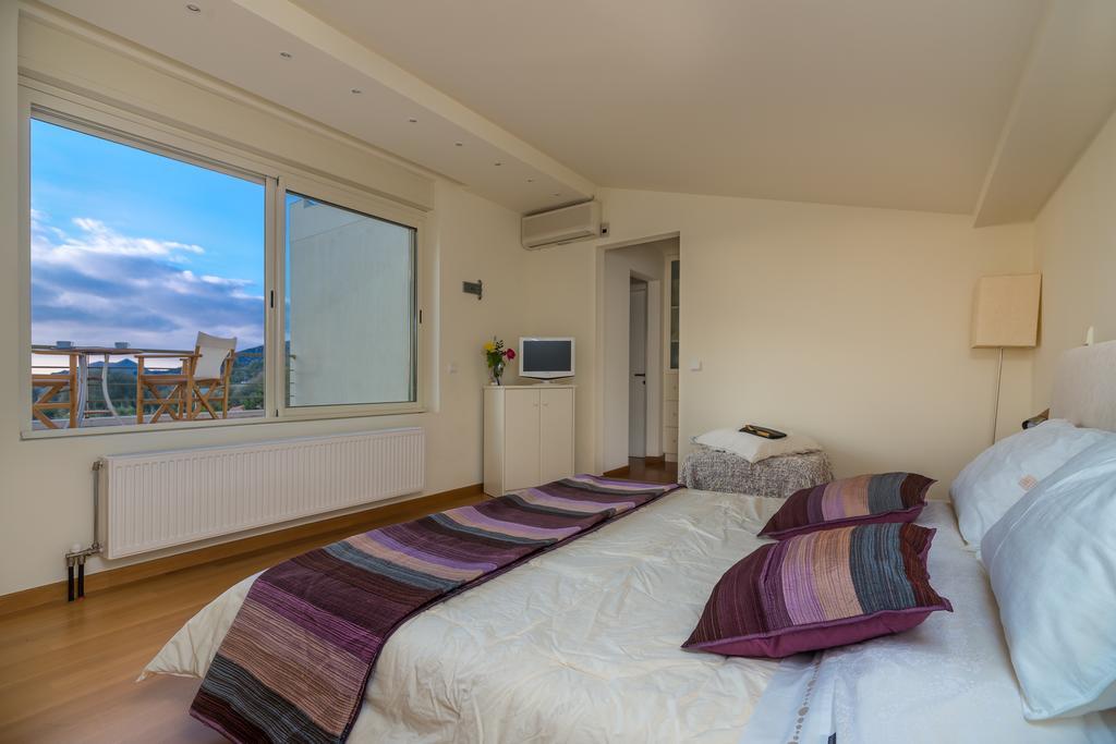 Legrena Beach Villa Сунион Экстерьер фото