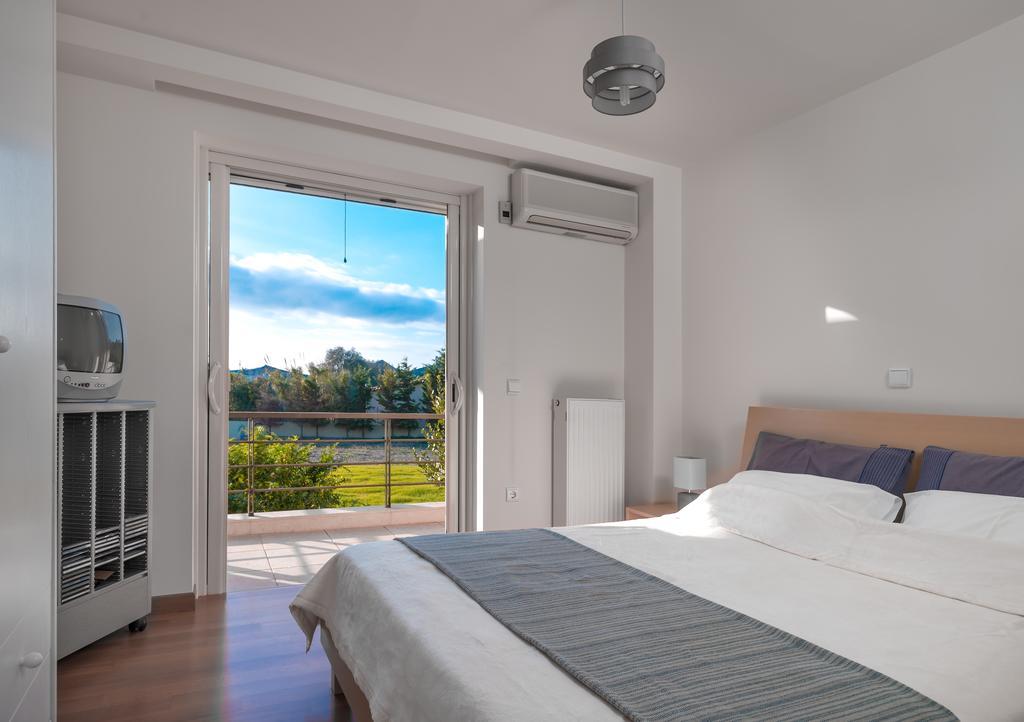 Legrena Beach Villa Сунион Экстерьер фото