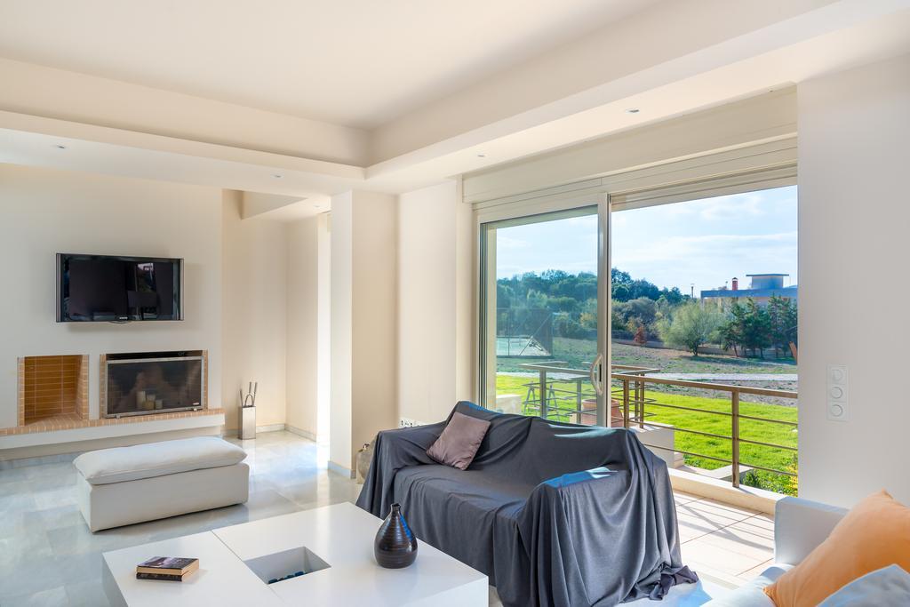 Legrena Beach Villa Сунион Экстерьер фото